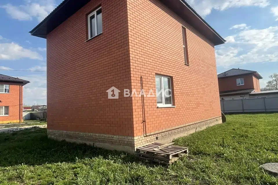 Продаётся 2-этажный дом, 108 м²