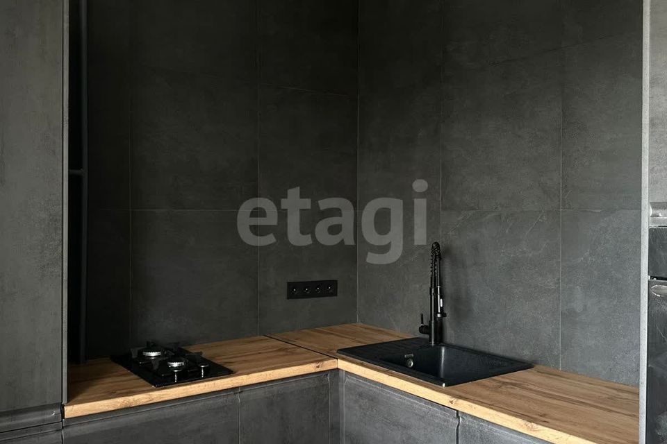 Продаётся 1-комнатная квартира, 41 м²