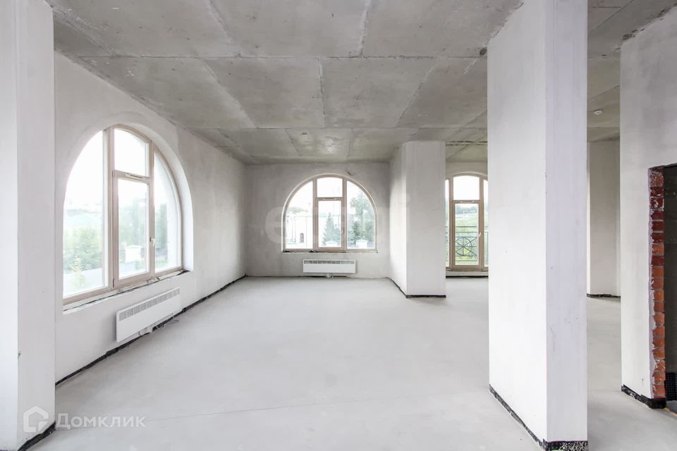 Продаётся 3-комнатная квартира, 120.5 м²