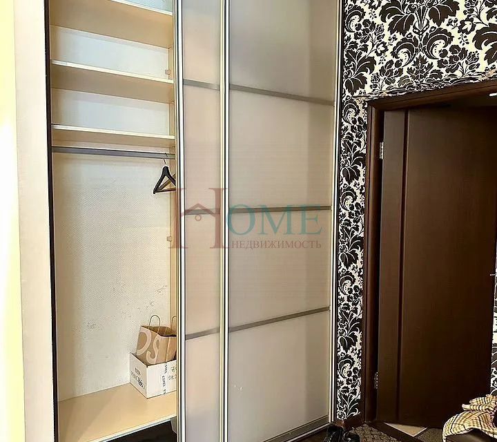 Сдаётся 2-комнатная квартира, 74 м²