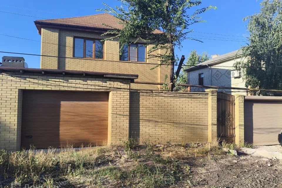 Продаётся 2-этажный дом, 140 м²