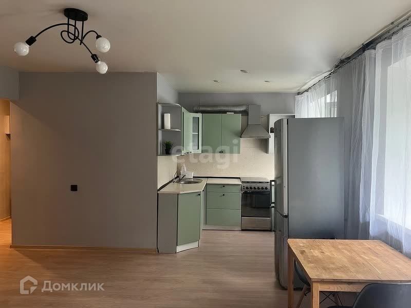 Сдаётся 1-комнатная квартира, 42 м²
