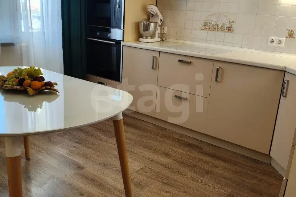 Продаётся 3-комнатная квартира, 82.9 м²