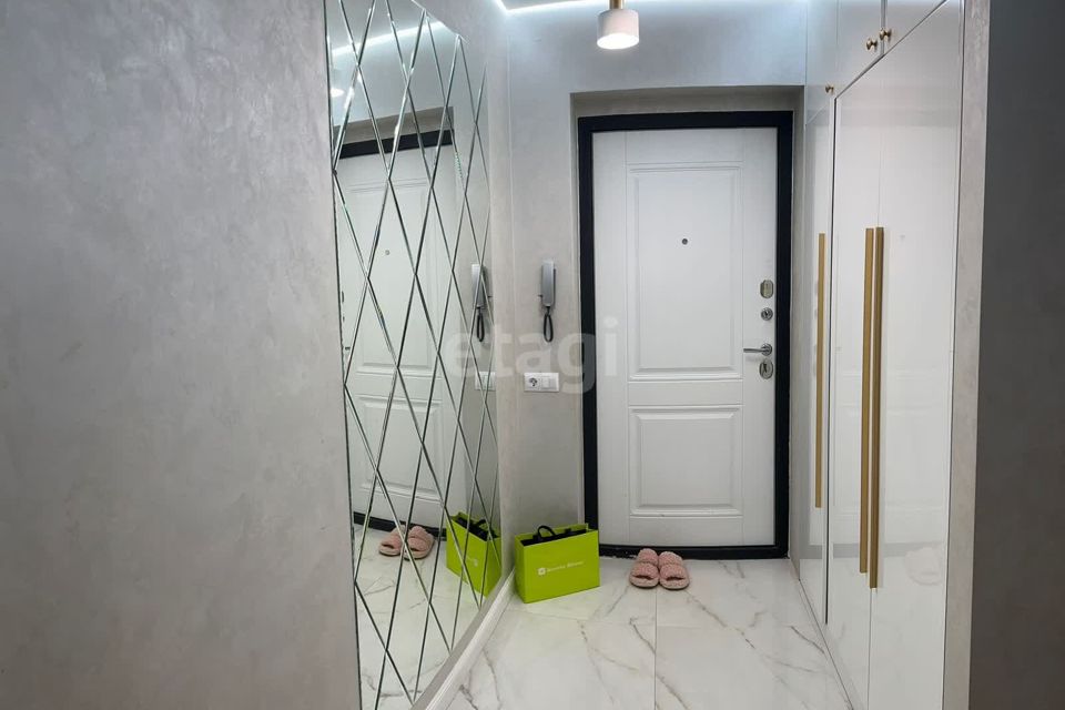 Продаётся 2-комнатная квартира, 64 м²