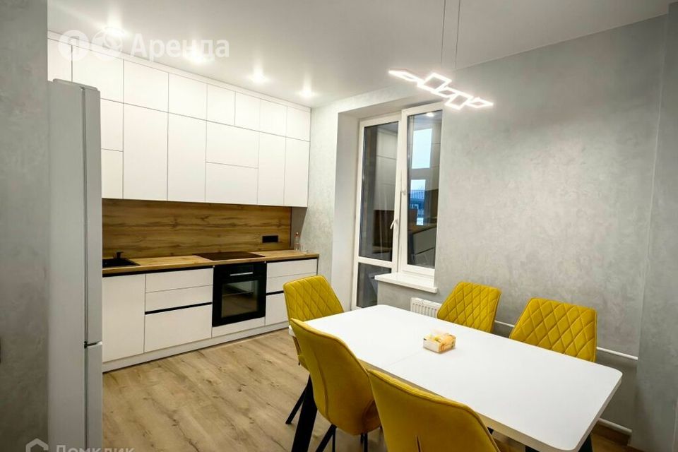 Сдаётся 2-комнатная квартира, 84 м²