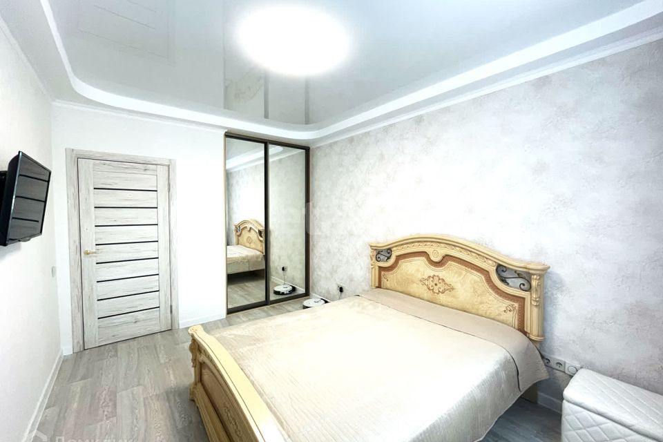 Продаётся 1-комнатная квартира, 42.8 м²