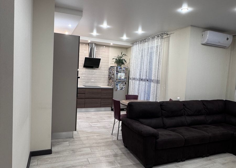 Продаётся 3-комнатная квартира, 90 м²