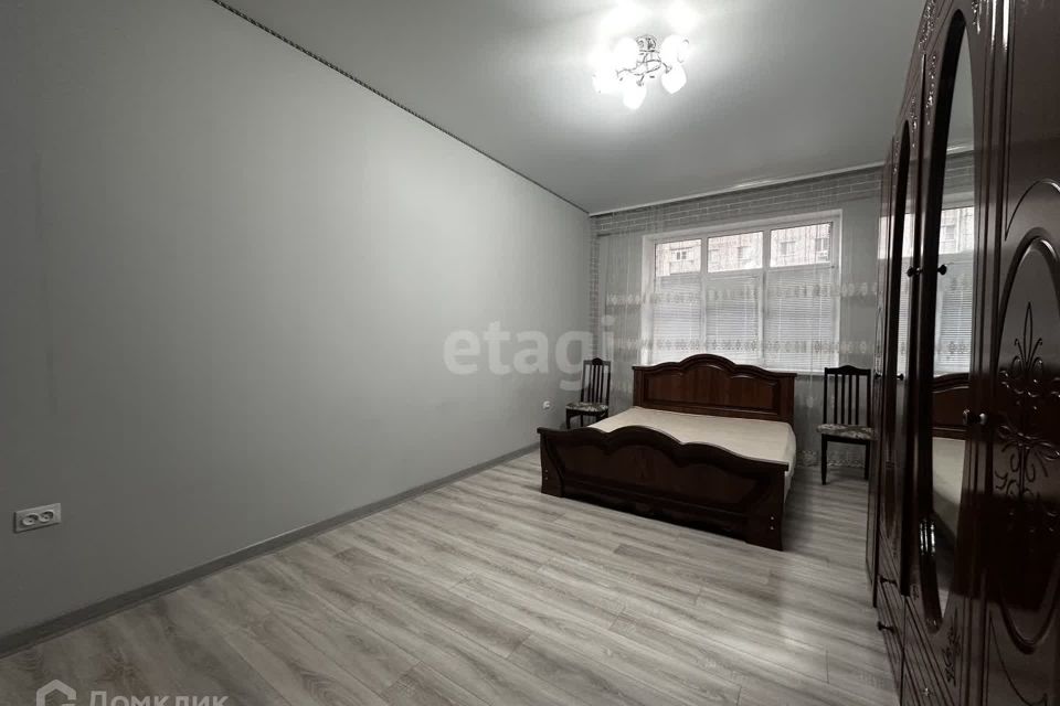 Продаётся 2-комнатная квартира, 77.6 м²