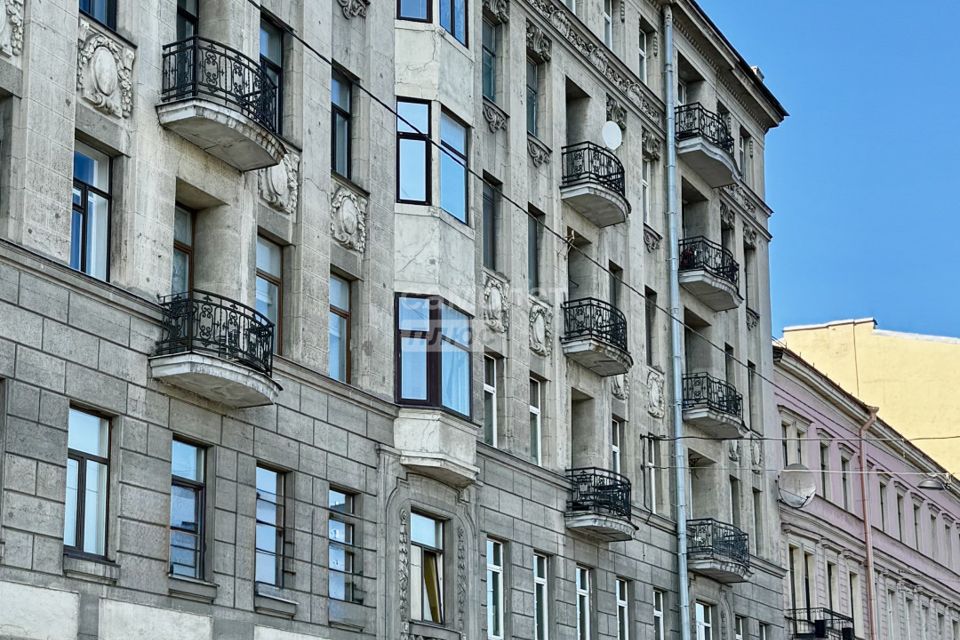 Продаётся 3-комнатная квартира, 108.6 м²