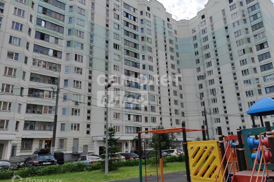 Продаётся 1-комнатная квартира, 43.7 м²