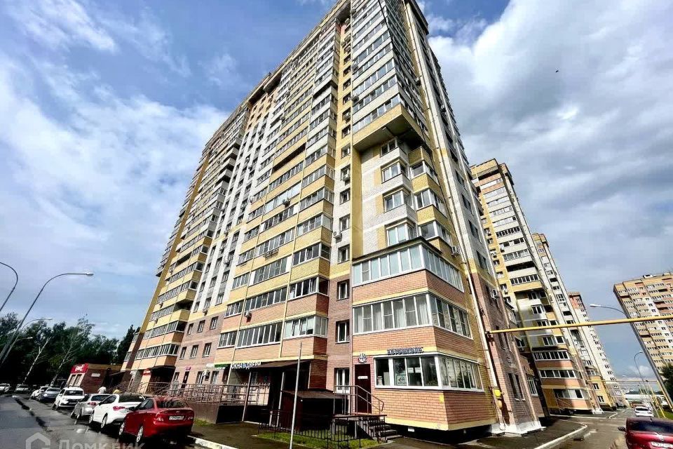Продаётся 2-комнатная квартира, 70.5 м²