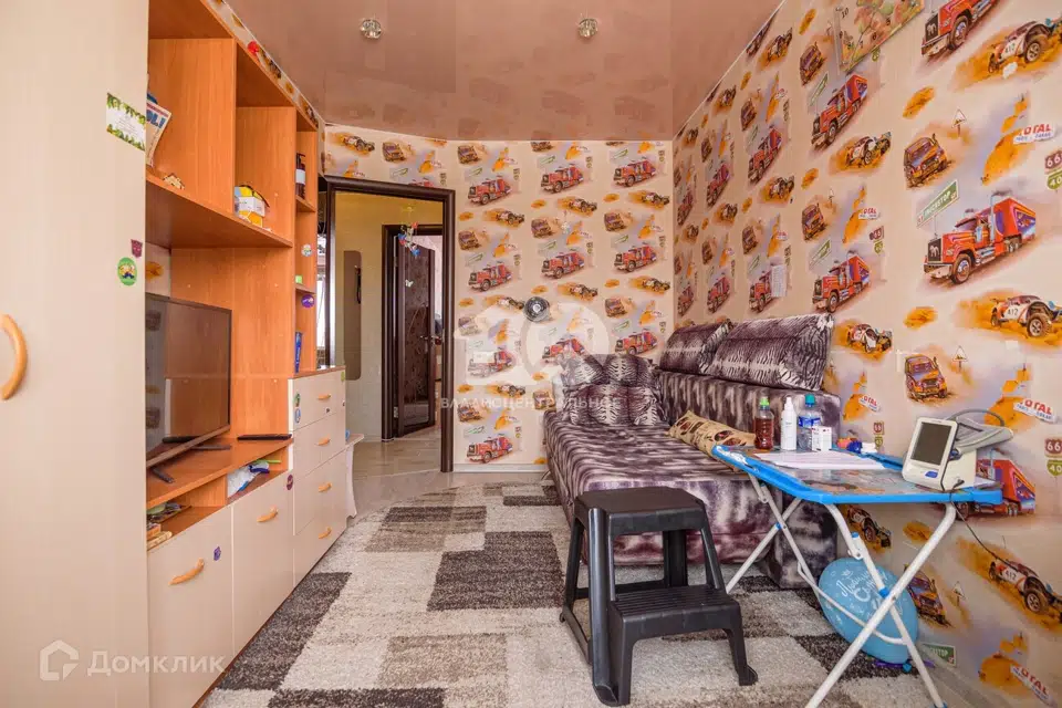 Продаётся 3-комнатная квартира, 57 м²