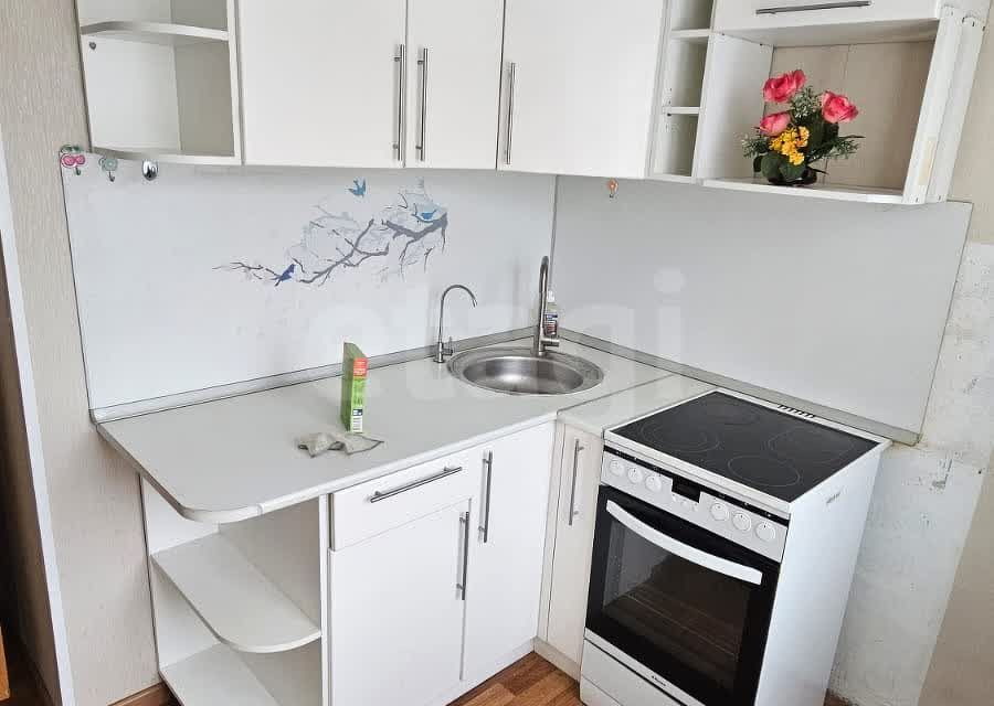 Продаётся 3-комнатная квартира, 47.9 м²