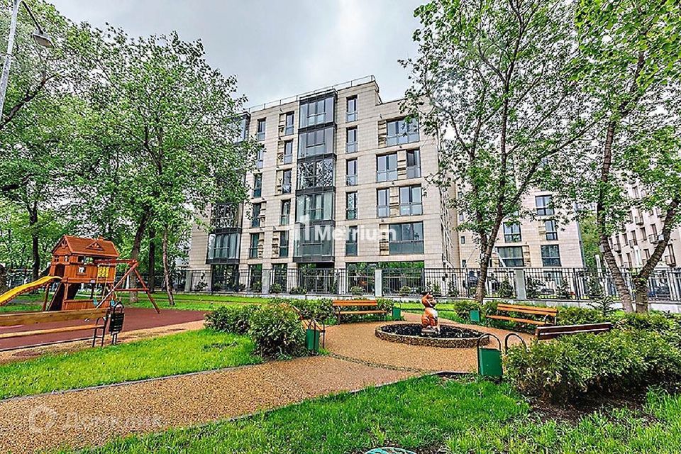 Продаётся 5-комнатная квартира, 374 м²