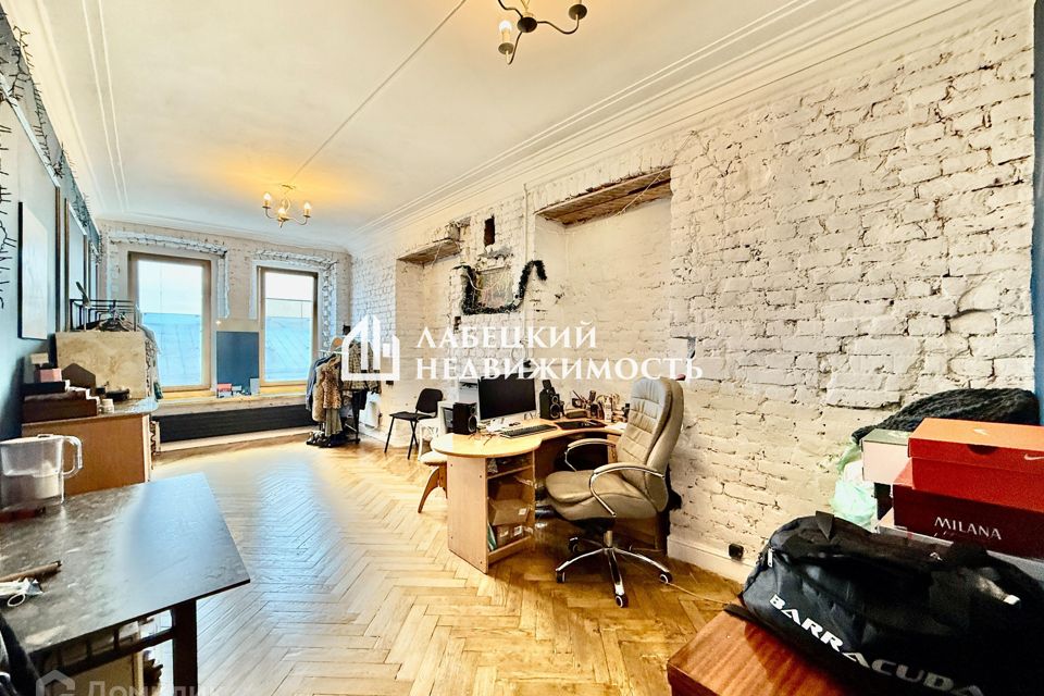 Продаётся 6-комнатная квартира, 159 м²