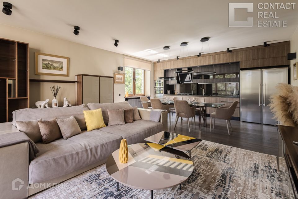 Продаётся 2-комнатная квартира, 82 м²
