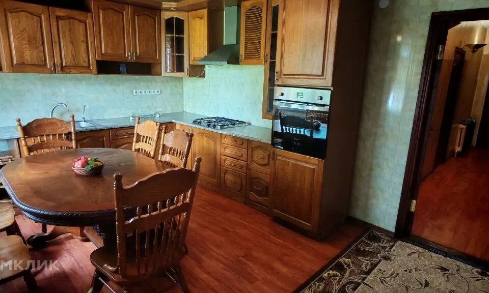 Продаётся 2-этажный дом, 230 м²