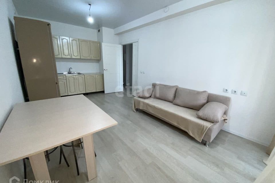 Продаётся 1-комнатная квартира, 41.7 м²