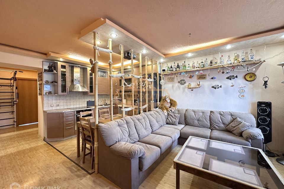 Продаётся 2-комнатная квартира, 71.1 м²