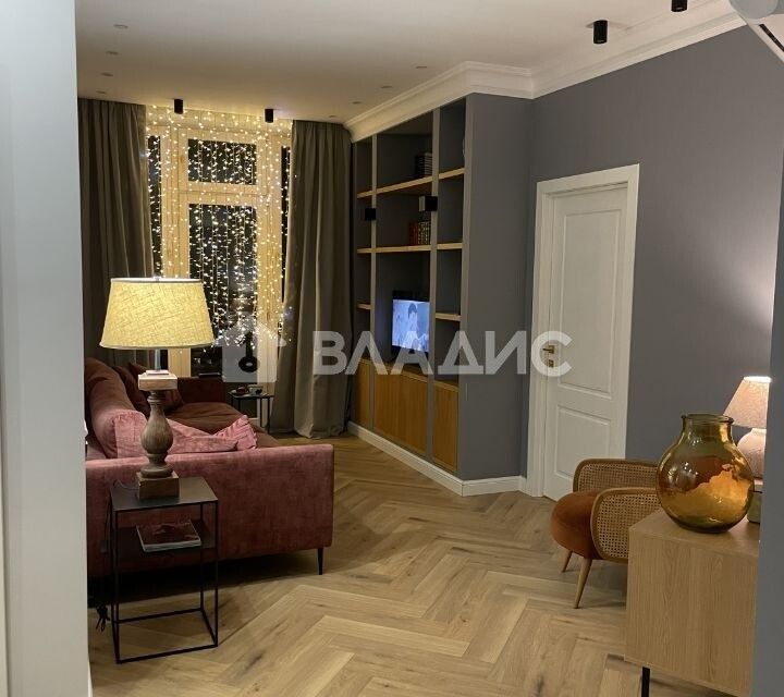 Сдаётся 2-комнатная квартира, 76.5 м²
