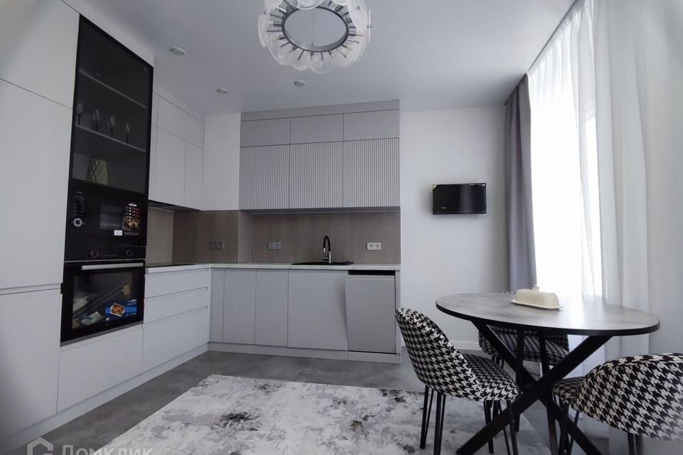 Продаётся 2-комнатная квартира, 61.2 м²
