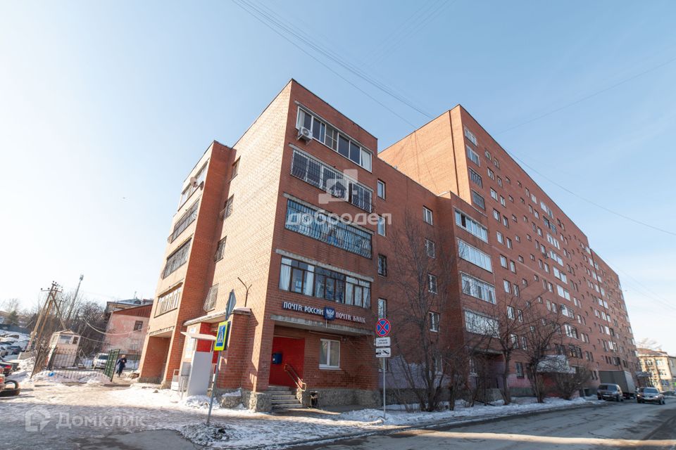 Продаётся 4-комнатная квартира, 74.2 м²
