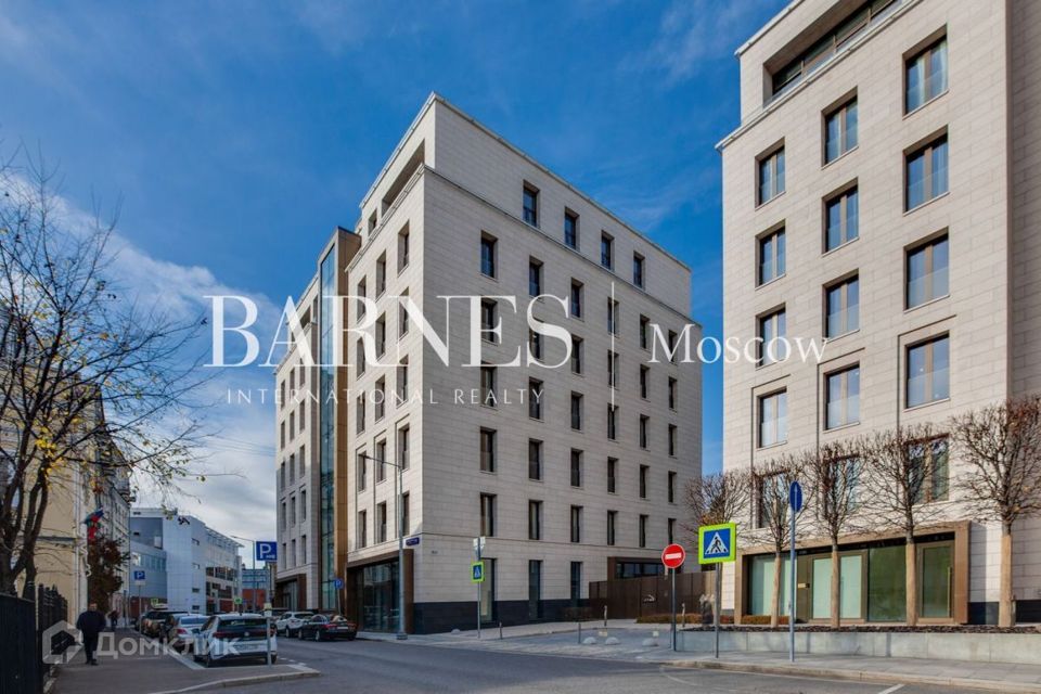 Продаётся 5-комнатная квартира, 266.04 м²