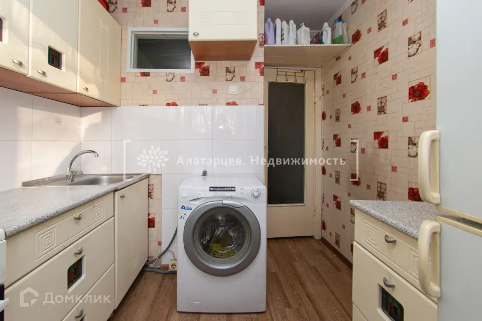 Продаётся 3-комнатная квартира, 50.7 м²