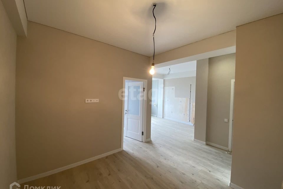 Продаётся 1-комнатная квартира, 43 м²