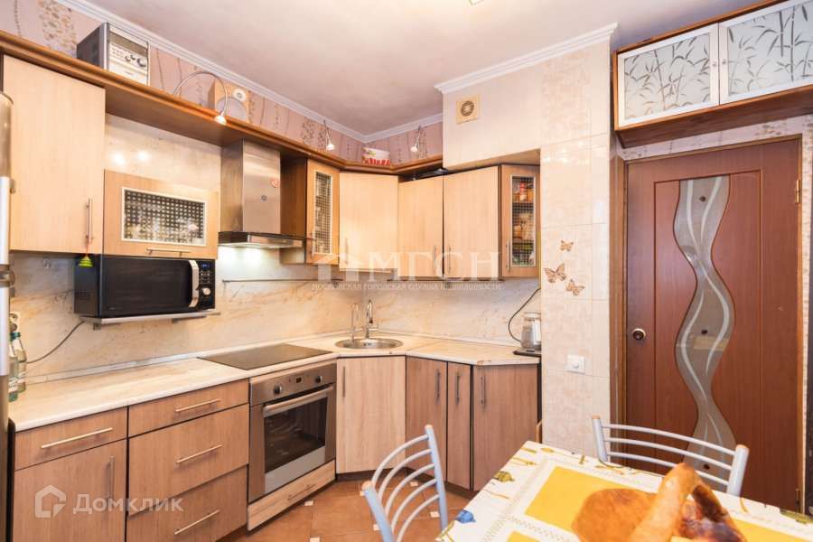 Продаётся 4-комнатная квартира, 91.4 м²