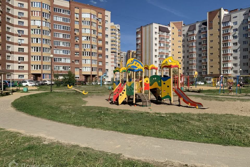 Продаётся 1-комнатная квартира, 38 м²
