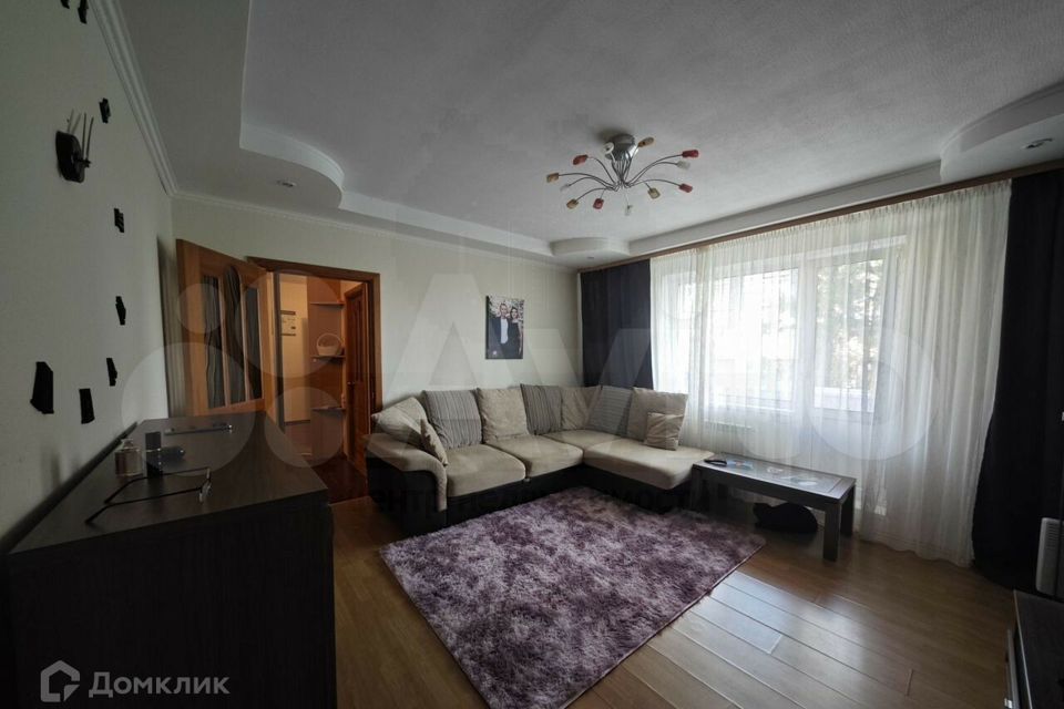 Продаётся 4-комнатная квартира, 74 м²