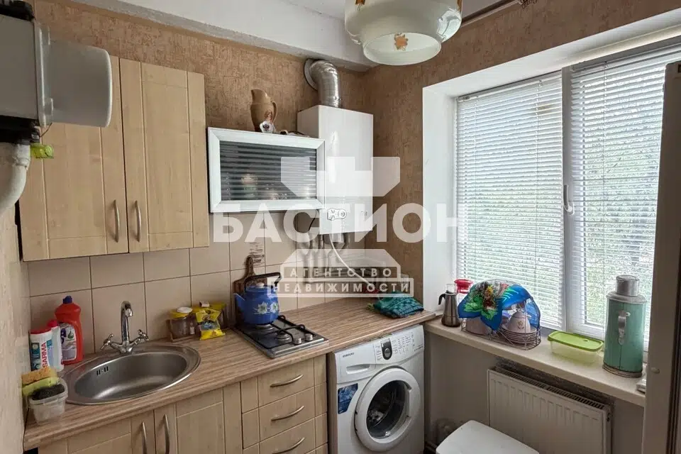 Продаётся 3-комнатная квартира, 42 м²