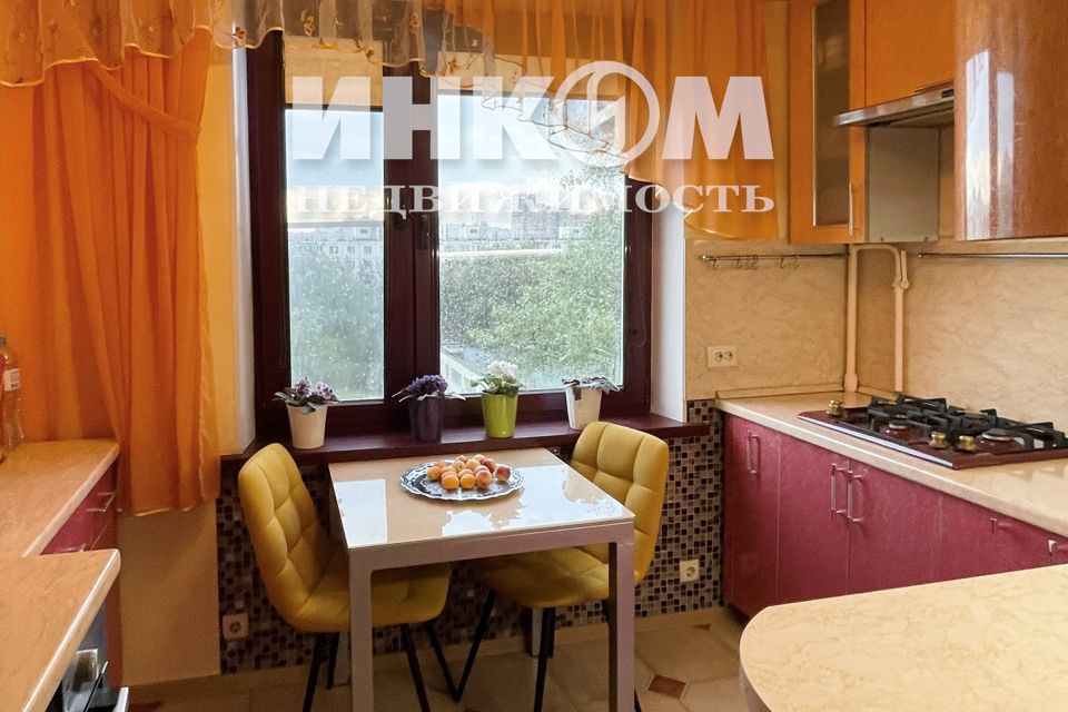 Продаётся 3-комнатная квартира, 63.8 м²