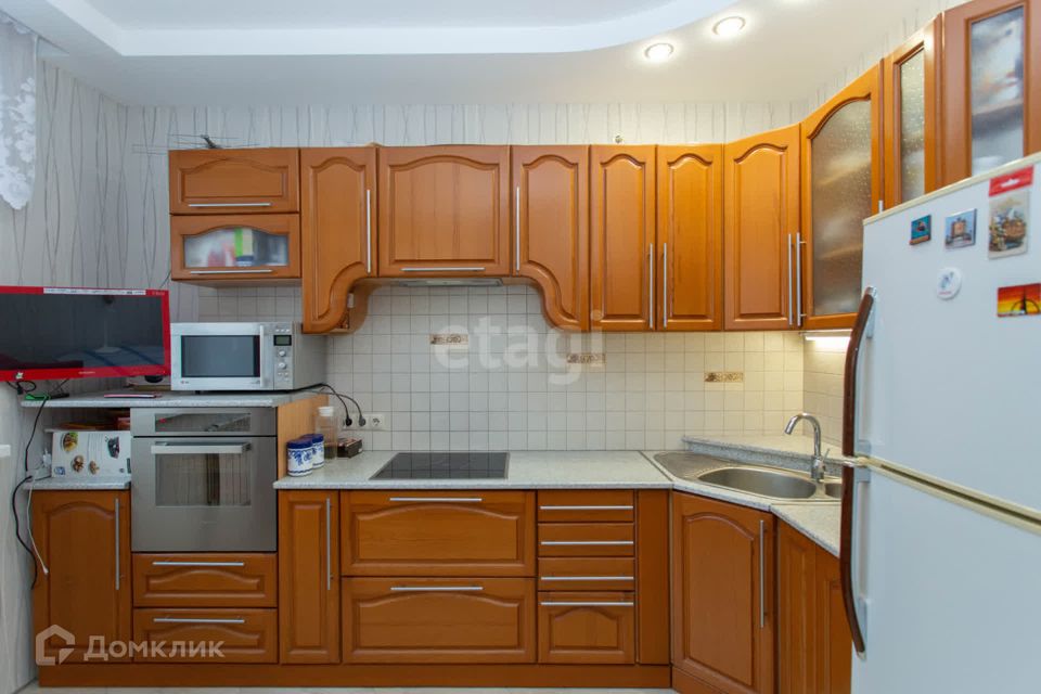 Продаётся 2-комнатная квартира, 55.5 м²