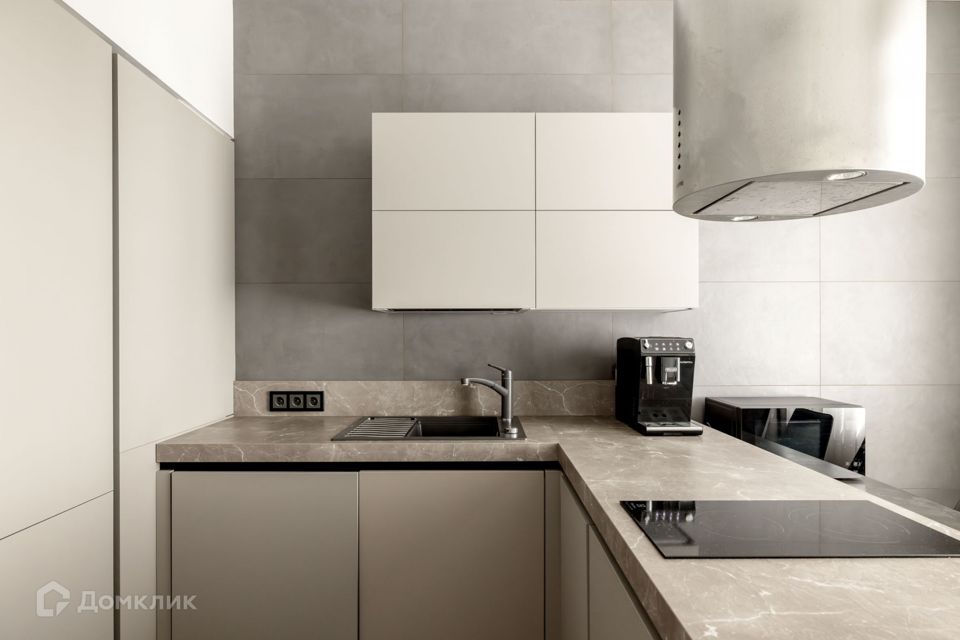 Продаётся 1-комнатная квартира, 47 м²