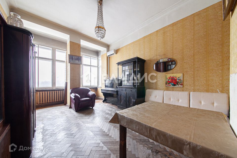 Продаётся 4-комнатная квартира, 102.9 м²