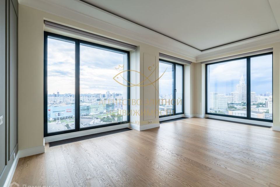 Продаётся 3-комнатная квартира, 113 м²