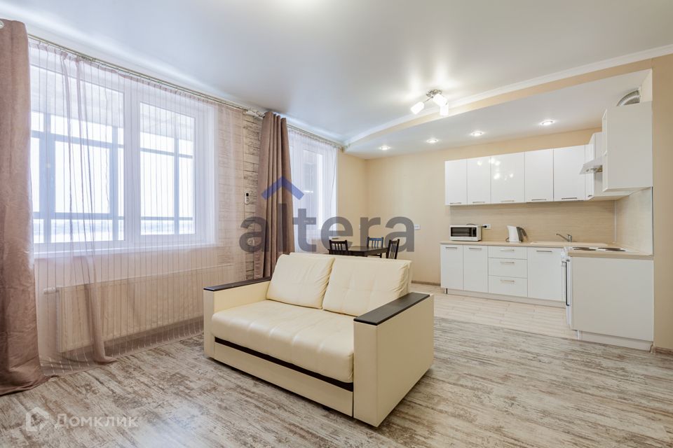 Продаётся 1-комнатная квартира, 42.8 м²