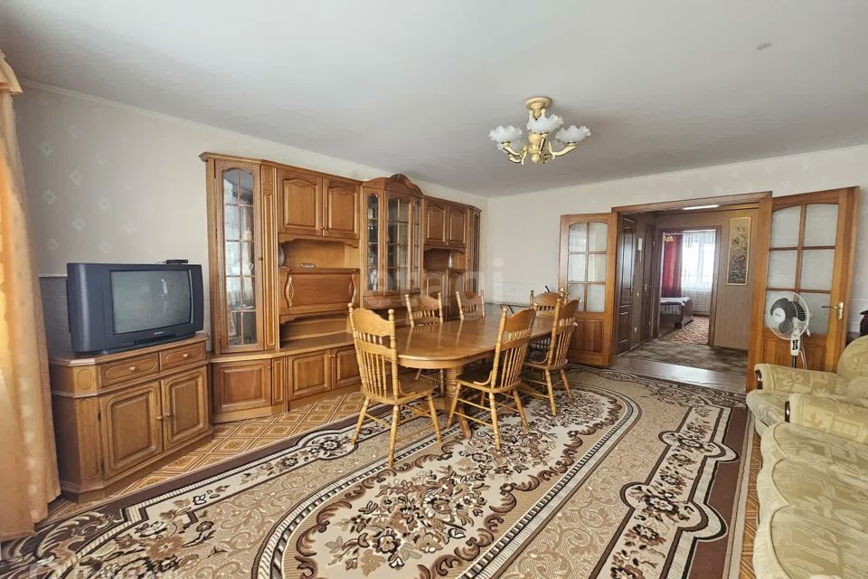 Продаётся 2-комнатная квартира, 65.7 м²