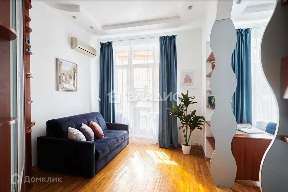 Продаётся 2-комнатная квартира, 65 м²