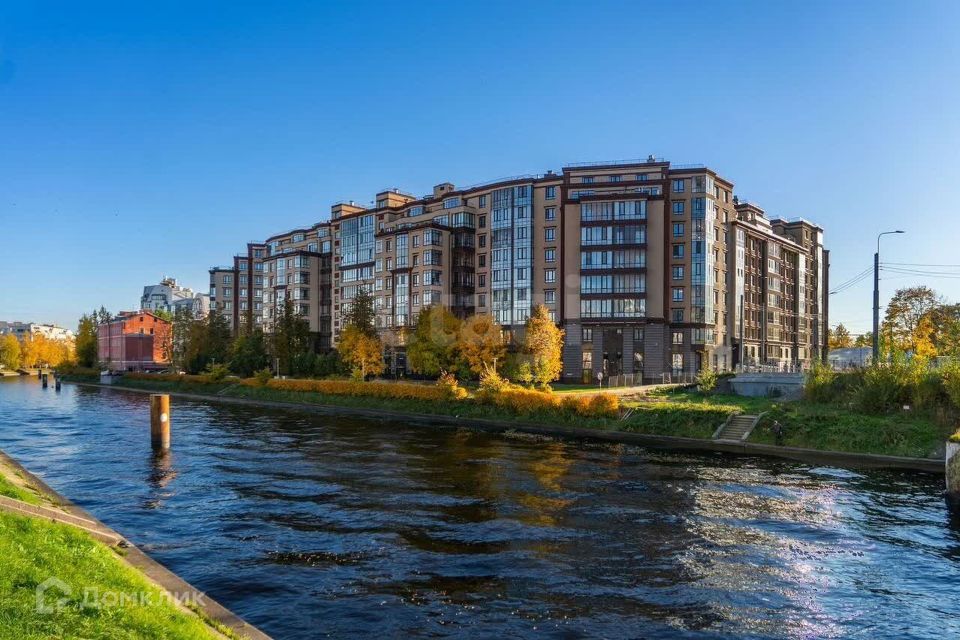 Продаётся 2-комнатная квартира, 95.6 м²