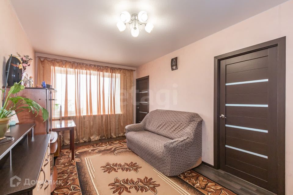 Продаётся 4-комнатная квартира, 60.5 м²
