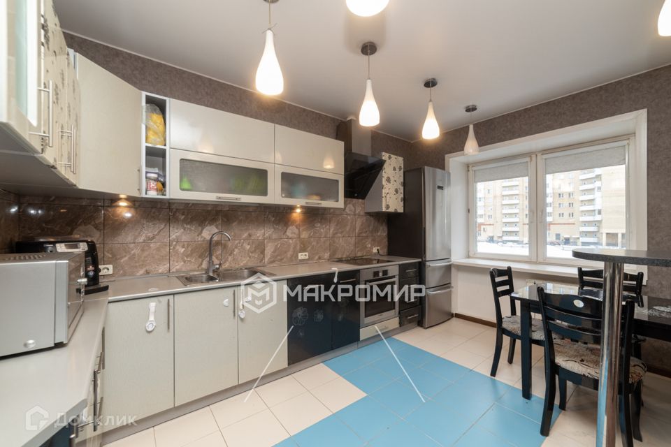 Продаётся 3-комнатная квартира, 76.2 м²