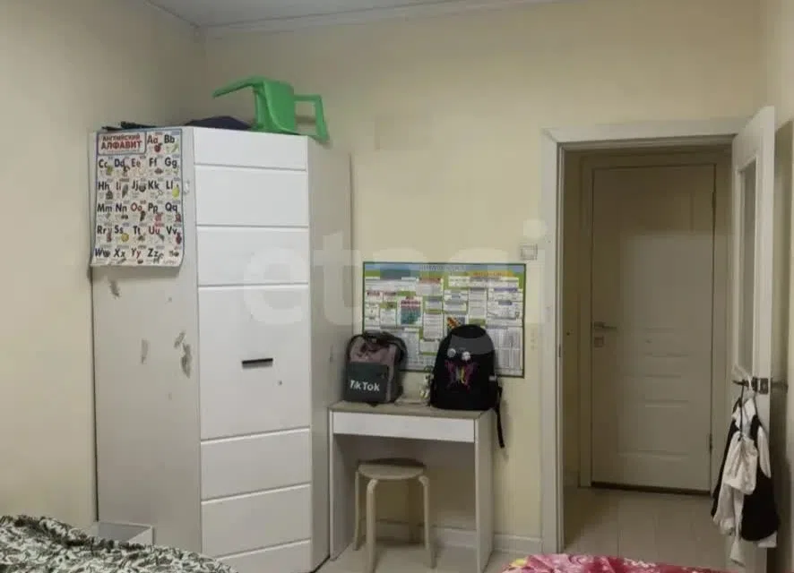 Продаётся 4-комнатная квартира, 75 м²