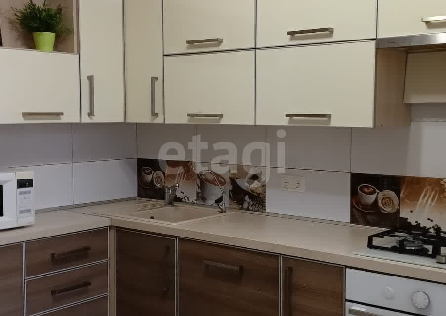 Продаётся 3-комнатная квартира, 63.9 м²