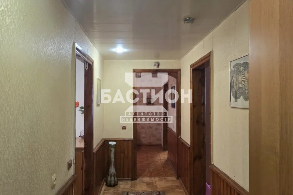 Продаётся 4-комнатная квартира, 66.8 м²