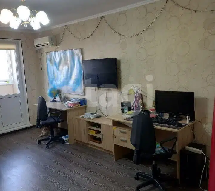 Продаётся 3-комнатная квартира, 74.4 м²