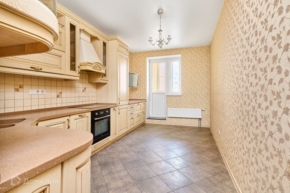 Продаётся 2-комнатная квартира, 65 м²