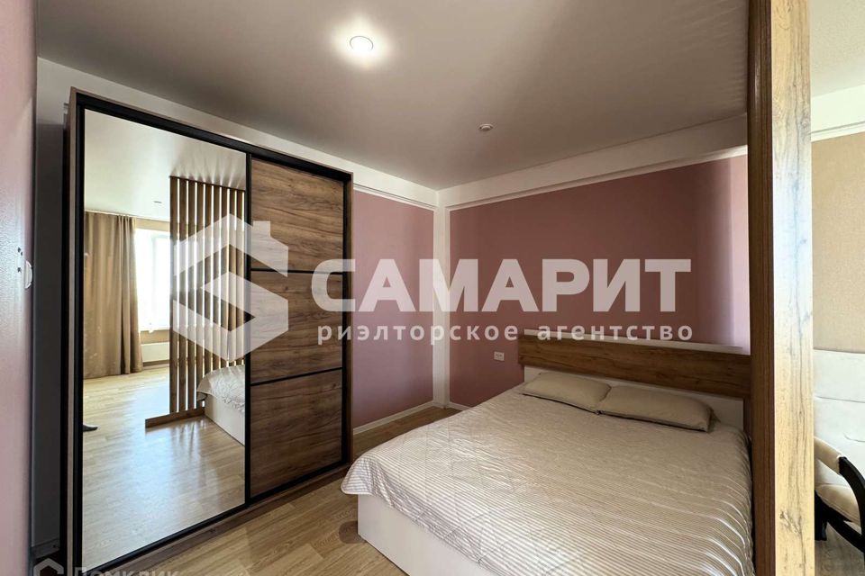 Продаётся 1-комнатная квартира, 42.8 м²